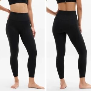 EUC Athleta Salutation Mesh 7/8 Tight Black Leggings Size Small